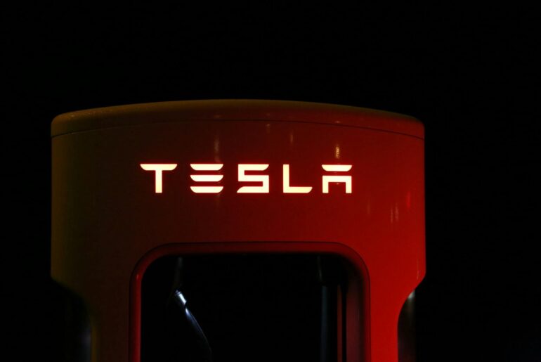 i-liked-tesla-at-400-love-it-at-260-time-to-buy